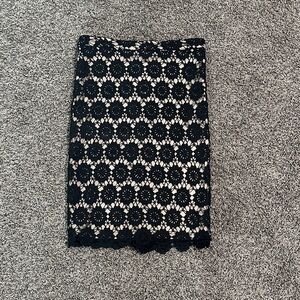 Elegant Black Lace Pencil Skirt